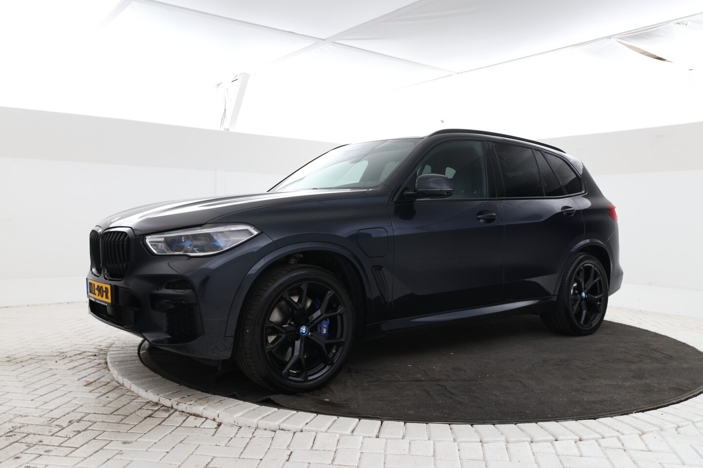 BMW X5 - xDrive45e High Executive Individual Leder, Apple carplay, Head up, Trekhaak - AutoWereld.nl
