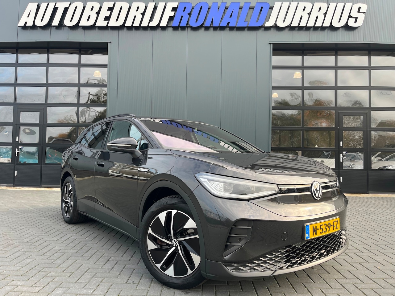 Volkswagen ID.4 - First 77 kWh NL.Auto/SOH 93.5%/Alcantara/20"Inch/IQ.Light/Camera/Stoelverw./1Ste Eigenaar/ - AutoWereld.nl