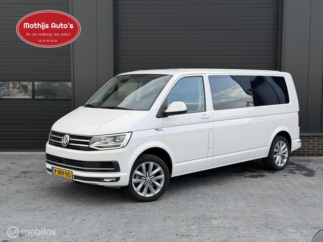 Volkswagen Transporter - 2.0 TDI L2H1 Dubbelcabine DSG Xenon! Dealeronderhouden! - AutoWereld.nl