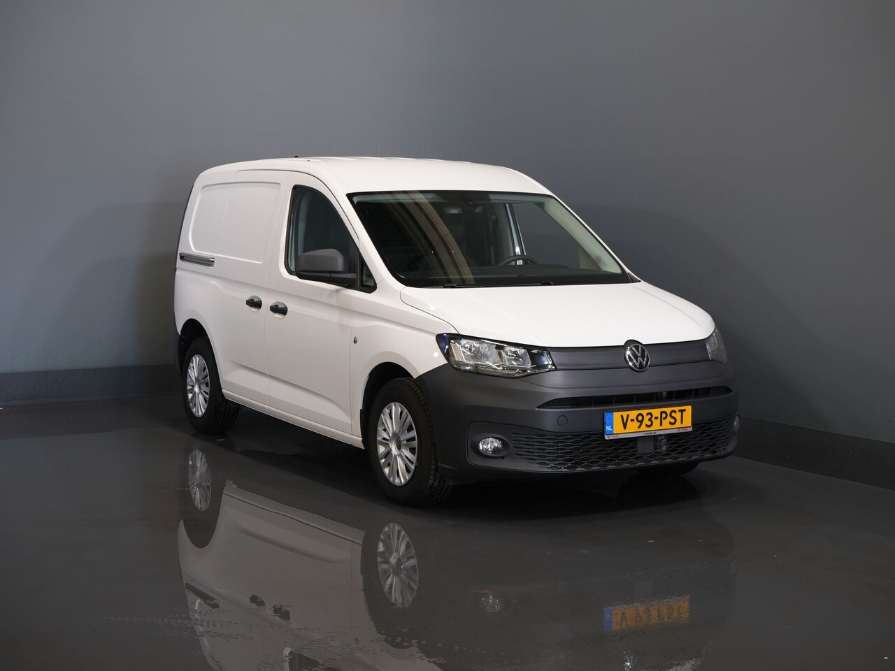 Volkswagen Caddy Cargo - 2.0 TDI 100 pk Omvormer/ Sortimo/ Cruise/ Airco/ DAB - AutoWereld.nl