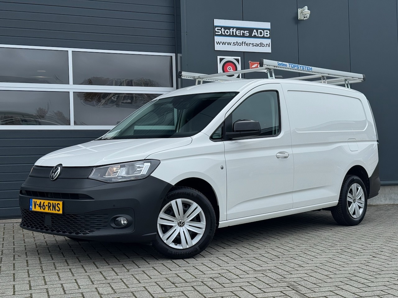 Volkswagen Caddy Cargo Maxi - 2.0 TDI 102pk Comfort | Comfortstoelen | Navi | App Connect | Camera | Sortimo kast + impe - AutoWereld.nl