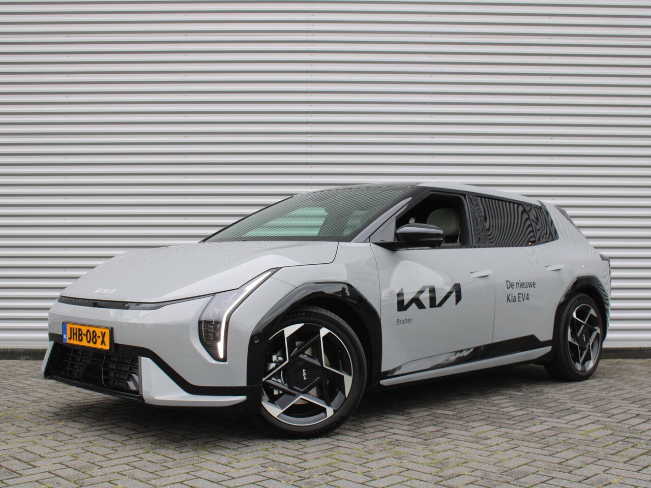 Kia EV4 - GT-PlusLine 81.4 kWh | Schuifdak | Stuur-/stoelverwarming + ventilatie | Camera rondom | E - AutoWereld.nl