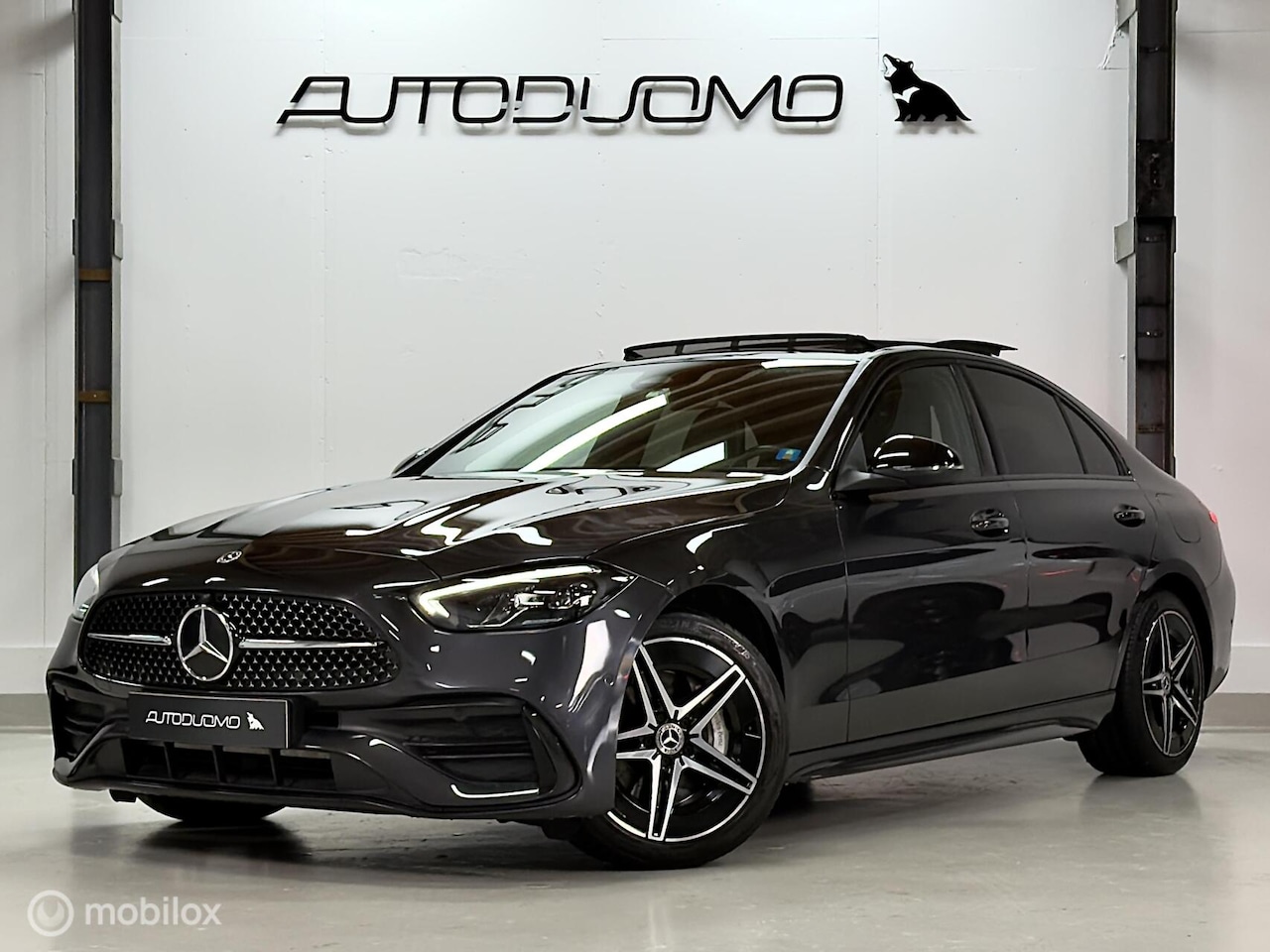 Mercedes-Benz C-klasse - 300 e AMG | Pano | Dodehoek | Camera | Leer/Alcantara | Matrix | Snelladen | Elek. Stoelen - AutoWereld.nl