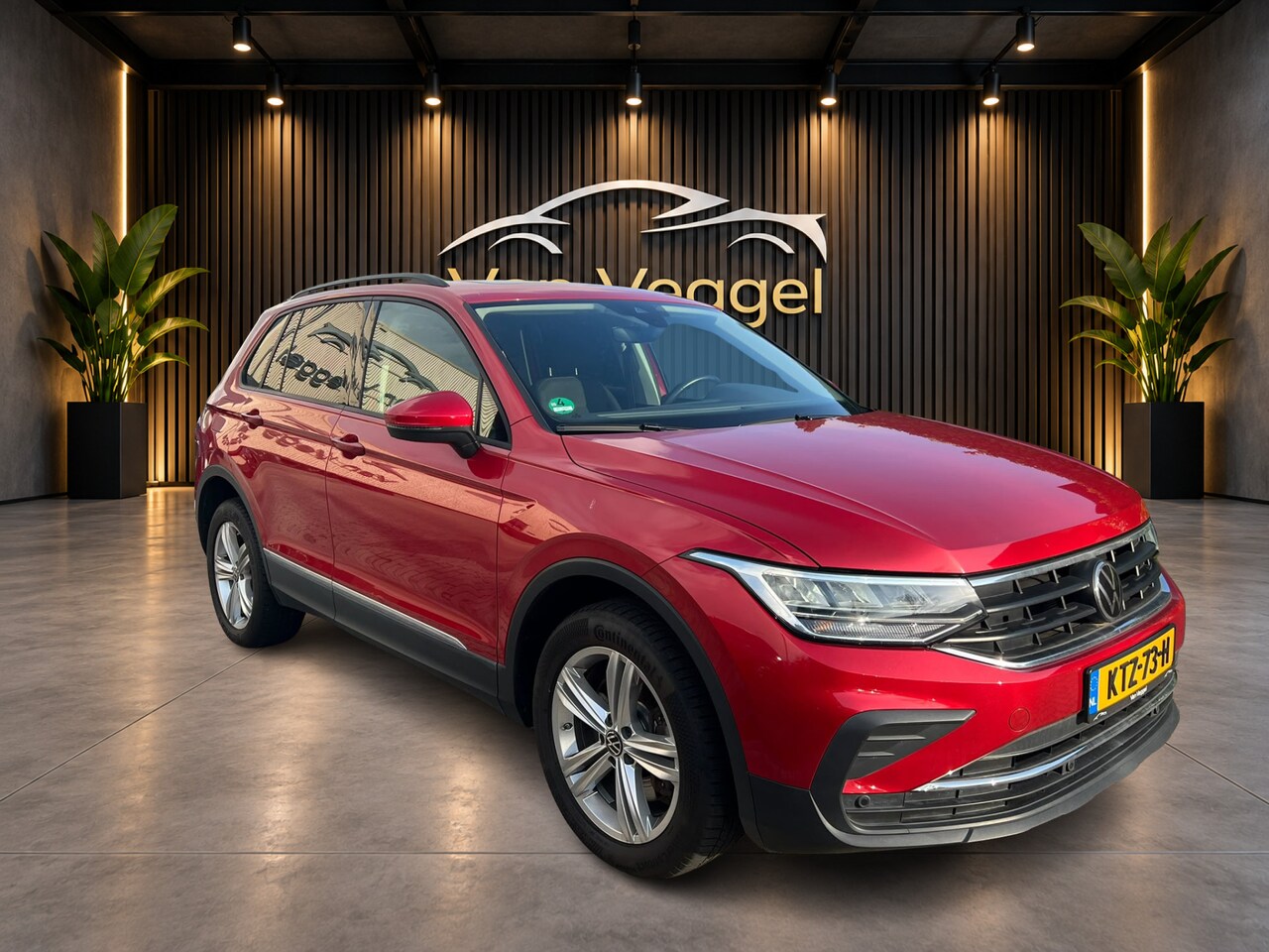 Volkswagen Tiguan - 1.4 TSI eHybrid 245 pk, pano, virtual cockpit, navi, cruise, stoelver, - AutoWereld.nl