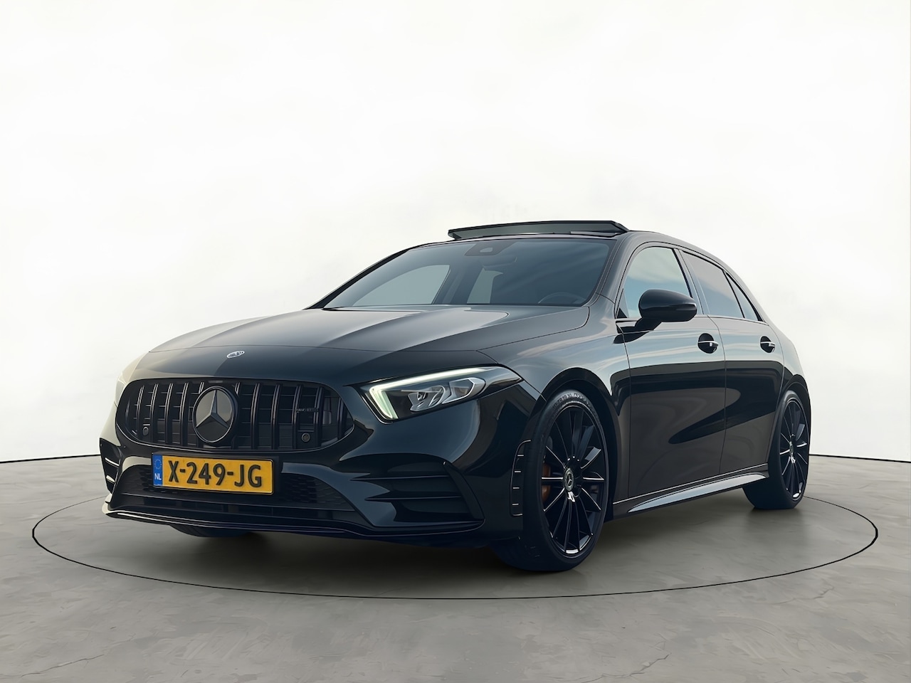 Mercedes-Benz A-klasse - 250 224PK AMG Premium Plus Pano Sfeer Burmester - AutoWereld.nl