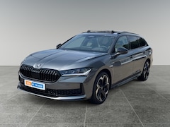 Skoda Superb Combi - 1.5 204pk TSI PHEV Sportline Business Trekhaak wegklapbaar | Head-up display | Panoramadak