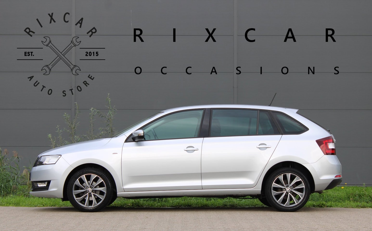 Skoda Rapid Spaceback - 1.0 TSI Drive Automaat Allseason Navi 1eEigenaar - AutoWereld.nl