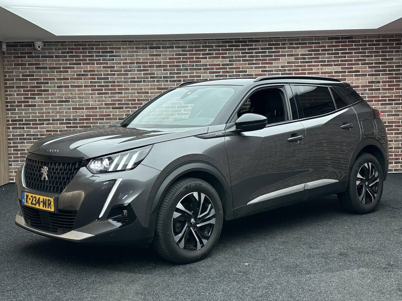 Peugeot 2008 - 1.2 PureTech GT Line Automaat Cruise Navi Led - AutoWereld.nl