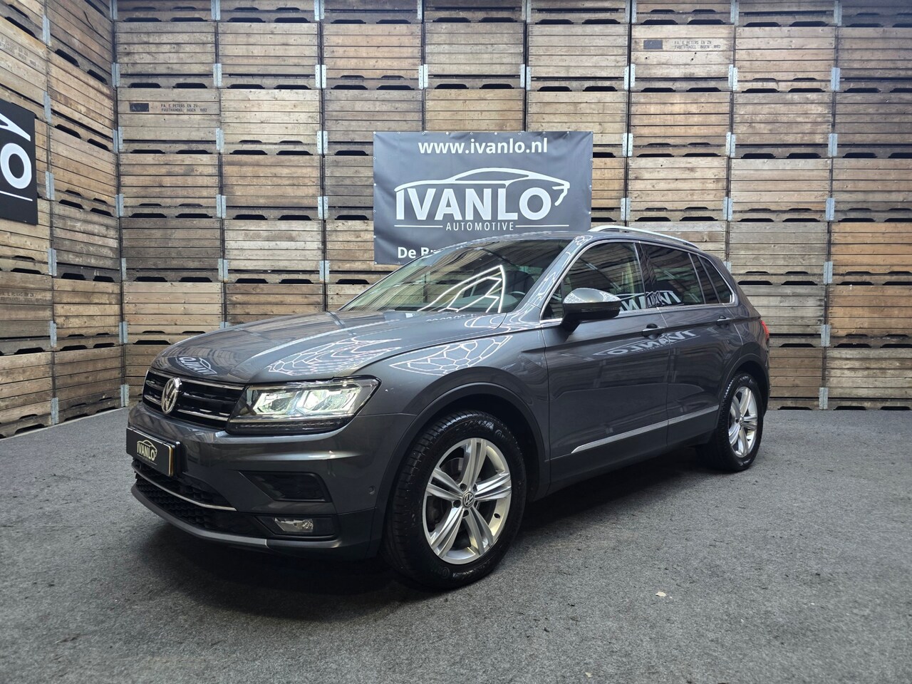 Volkswagen Tiguan - 1.5 TSI ACT Highline Keyless LED Navi Camera Trekhaak Navi PDC LM - AutoWereld.nl