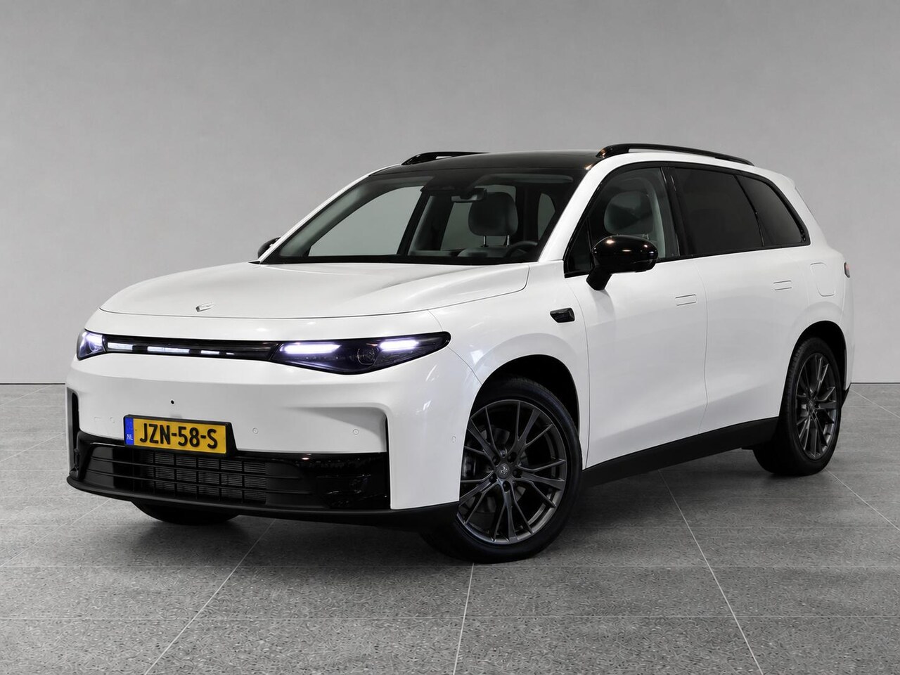 Leapmotor C10 - Design REEV 28,4kWh 215pk | RANGE EXTENDER | 360° CAMERA | STOELVERW. | STOELKOELING | ADA - AutoWereld.nl
