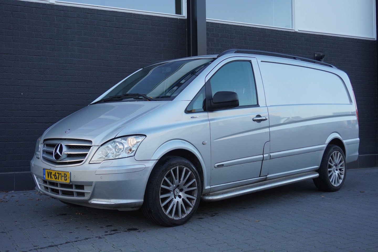 Mercedes-Benz Vito - 113 CDI Lang AUTOMAAT - Airco - PDC - Navi - €5.950,- Marge! - AutoWereld.nl