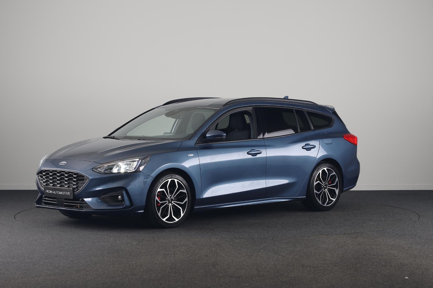 Ford Focus Wagon - 1.0 EcoBoost Hybrid ST Line X Business | Winter Pack | 18'inch | Trekhaak | B&O | Adaptive - AutoWereld.nl