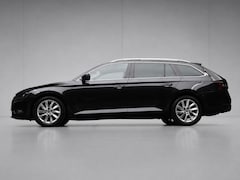 Skoda Superb Combi - 1.4 TSI ACT Style Business Sport (PANORAMADAK, APPLE CARPLAY, NAVI, PDC, STOELVERWARMING,