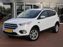 Ford Kuga - 1.5 EcoBoost Titanium 150pk, Trekhaak, Voorruitverwarming, Keyless Entry
