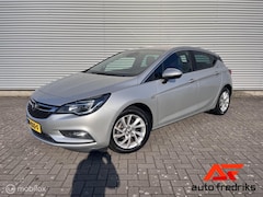 Opel Astra - 1.0 Innovation | Transmissie schakelt slecht door |