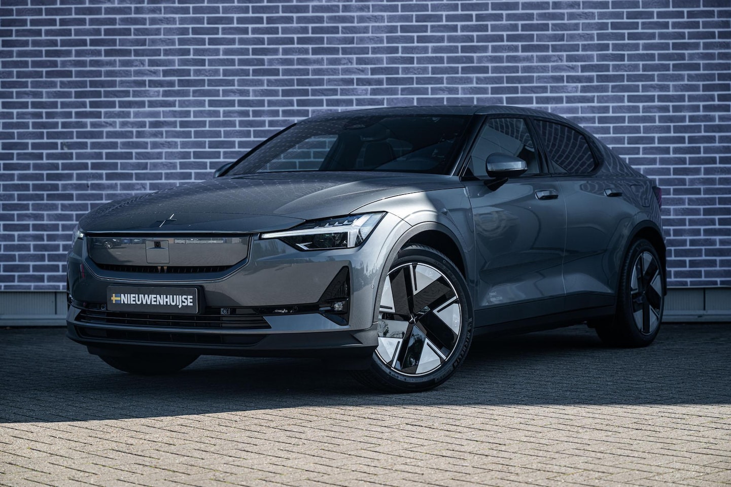 Polestar 2 - Long Range Single Motor Prime 82 kWh | Pilot assist | 360 camera met parkeerhulp | BLIS | - AutoWereld.nl