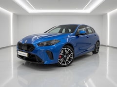 BMW 1-serie - 120 M-Sport Pro | Camera | 18" | Panoramadak | Demo Deal nu voor € 40.000,