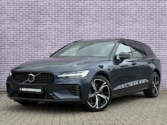 Volvo V60 - 2.0 T6 Plug-in hybrid AWD Ultra Dark | Panoramadak | Head Up Display | Donker Glas | Sport
