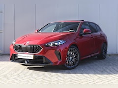 BMW 1-serie - 120 M Sport Automaat / Panoramadak / Sportstoelen / Head-Up / M Adaptief onderstel / Adapt