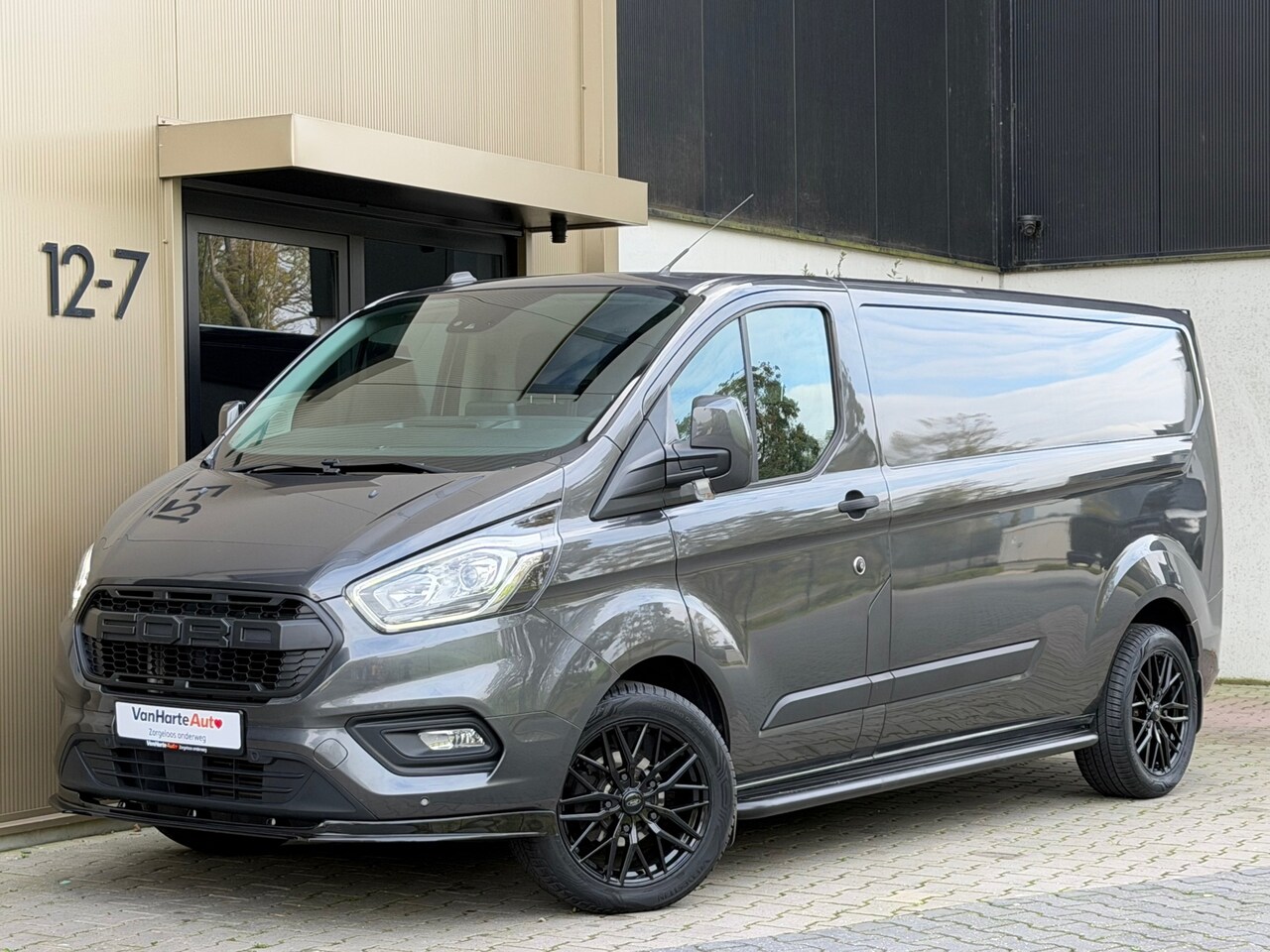 Ford Transit Custom - 300 2.0 TDCI L2H1|Limited|Carplay| - AutoWereld.nl