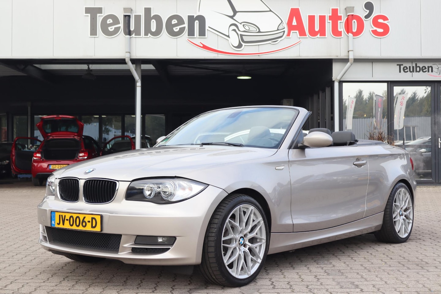 BMW 1-serie Cabrio - 120i Executive | BTW AUTO | Cruise control | Lichtmetaal | Lederen bekleding | Nette kap | - AutoWereld.nl