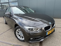 BMW 3-serie - 318i Executive | NAP | Bluetooth | Navi |