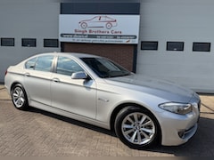 BMW 5-serie - 528i/259PK/AUT/NAP/LEER/CAMERA/INRUIL.MOG