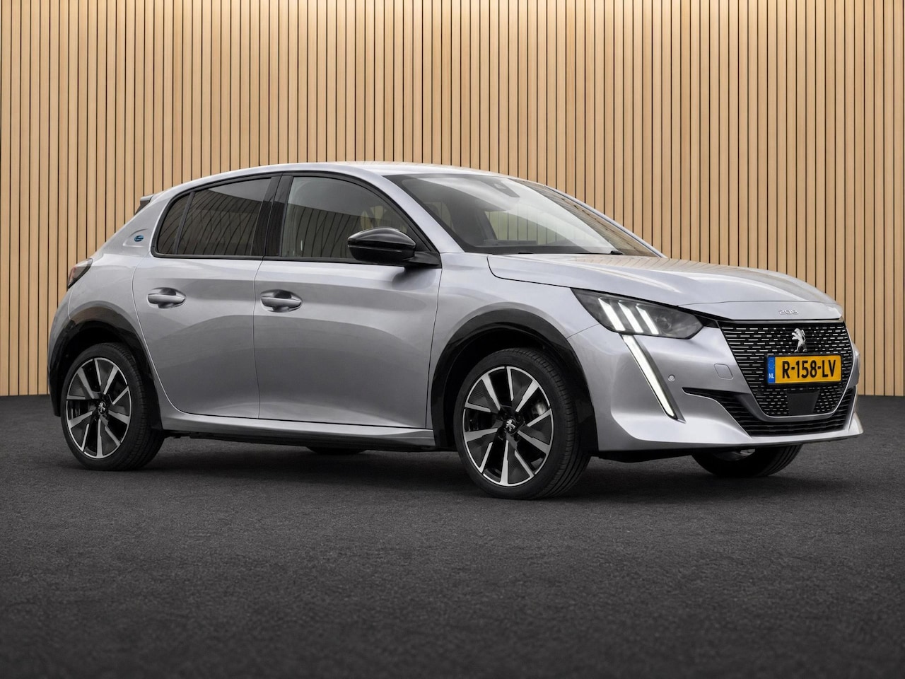 Peugeot e-208 - EV GT 50 kWh | Camera/Navi/Climate - AutoWereld.nl