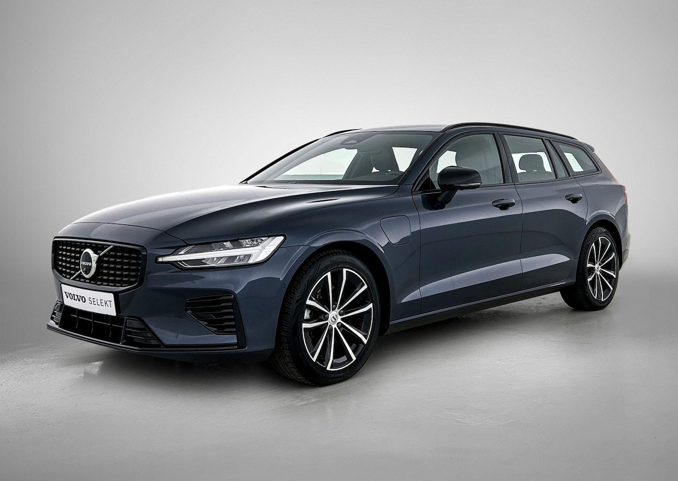 Volvo V60 - 2.0 T6 Plug-in hybrid AWD Plus Dark 2.0 T6 Plug-in hybrid AWD Plus Dark - AutoWereld.nl