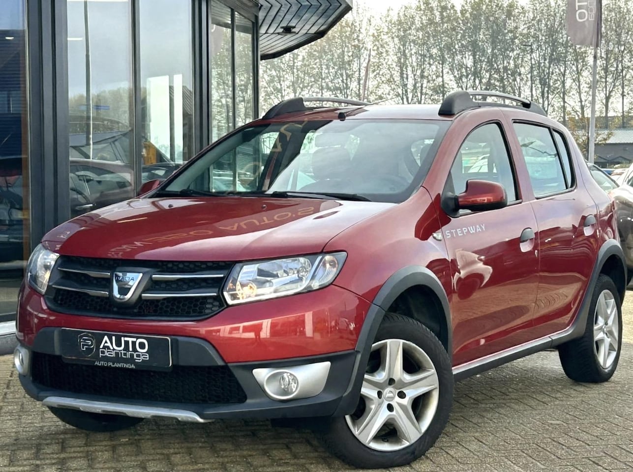 Dacia Sandero Stepway - 0.9 TCe Lauréate 90PK | NL AUTO | NAP | Nette staat | Distributieriem is vervangen | Trekh - AutoWereld.nl
