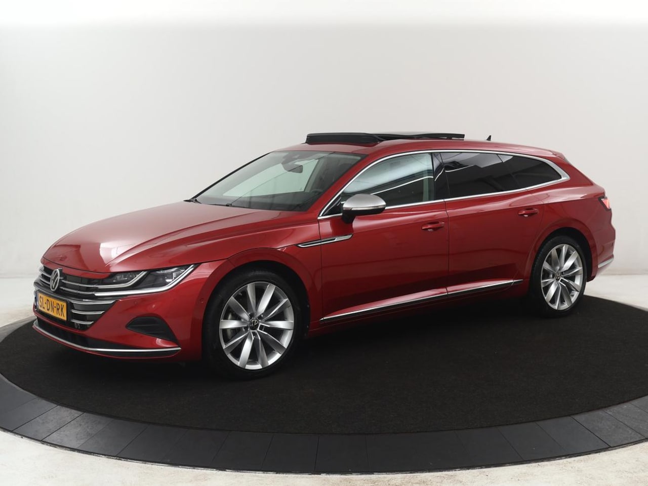 Volkswagen Arteon - 1.4 TSI eHybrid Elegance Pano - AutoWereld.nl