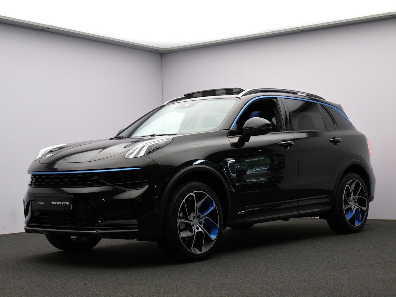Lynk & Co 01 - 1.5 / Carplay / Camera / Adaptive Cruise / Panoramadak / Dodehoekdetectie / Stoelverwarmin - AutoWereld.nl
