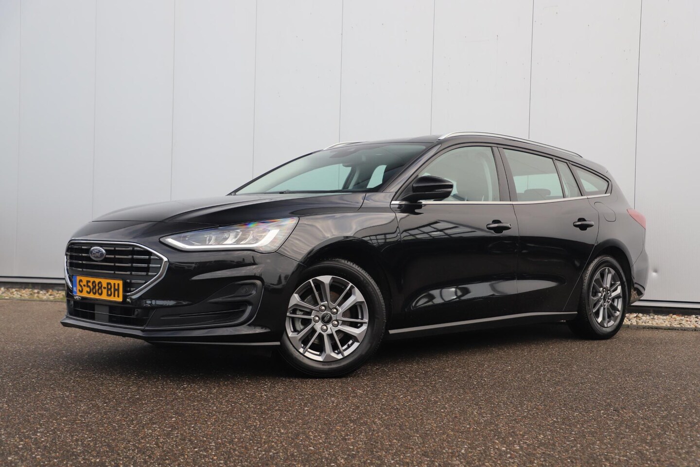 Ford Focus Wagon - 1.0 EcoBoost Hybrid Titanium 125PK Trekhaak Navigatie Carplay Climate Cruise Control LED P - AutoWereld.nl