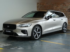 Volvo V60 - T8 Automaat Plug-in hybrid AWD Plus Dark | DEMO DEAL | Semi-Electrische Wegklapbare Trekha