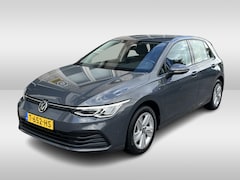 Volkswagen Golf - 1.0 eTSI Life / AUTOMAAT/ PARK.SENSOREN V+A/ CAMERA/ ACC/ APP-CONNECT/ KEYLESS START/ DIGI