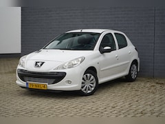 Peugeot 206 - 1.4 Millesim 200, wit, 5 deurs, Airco, NAP