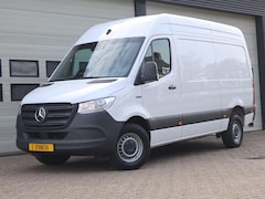 Mercedes-Benz eSprinter - 320 81 kWh RWD L2H2 - Trekhaak - Winter pakket