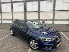Renault Mégane - 1.5 dCi Zen ClimaAuto Bleutooth Navi Parksensor Led