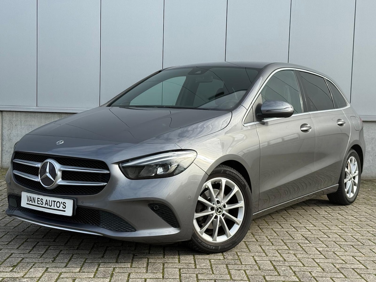 Mercedes-Benz B-klasse - 180 Launch Edition Premium Plus 180 Launch Edition Premium Plus - AutoWereld.nl