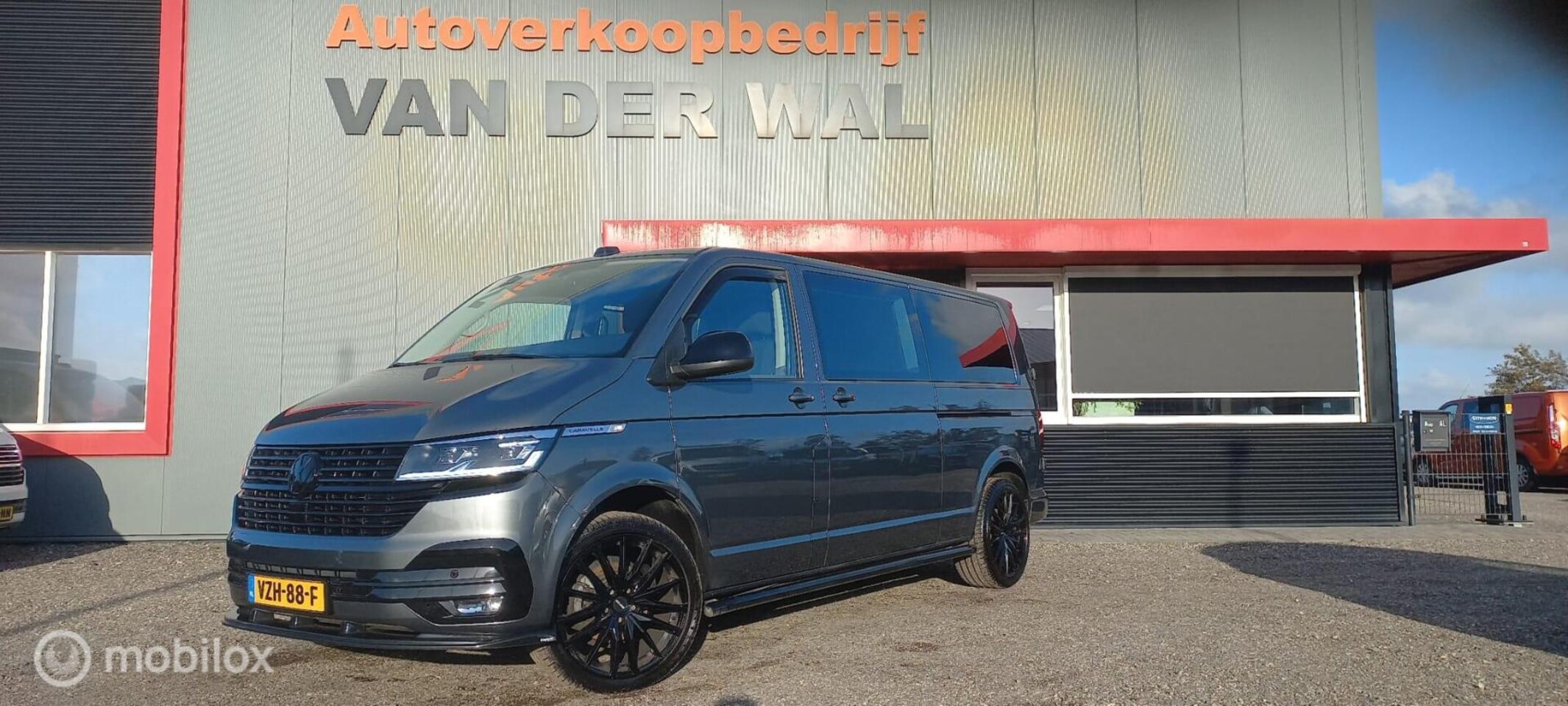 Volkswagen Transporter Caravelle - 2.0 TDI L2H1/DC/BULLI/CARAVELLE - AutoWereld.nl