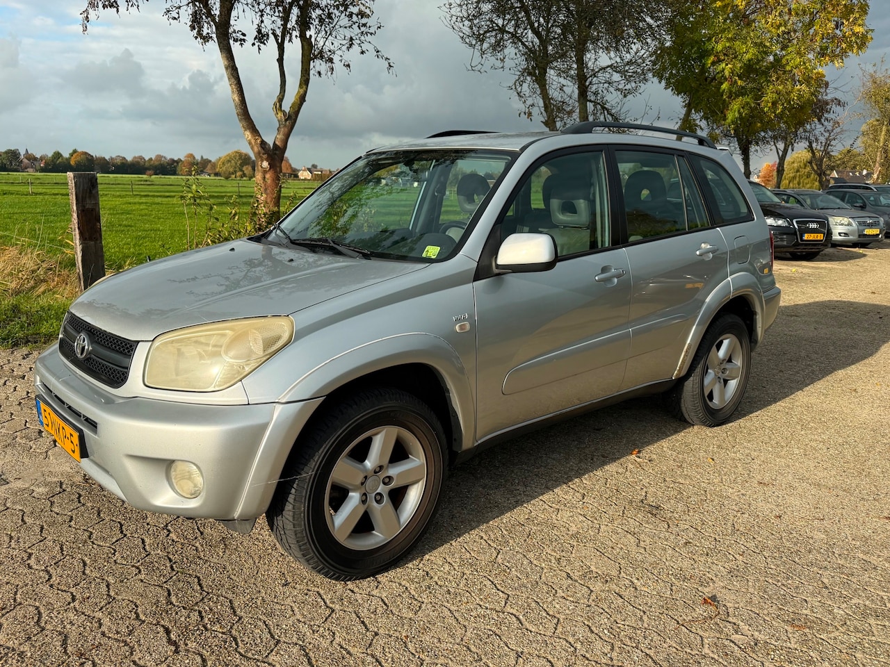 Toyota RAV4 - 2.0-16V VVT-i Sol/ 4x4 / Leder / Airco - AutoWereld.nl