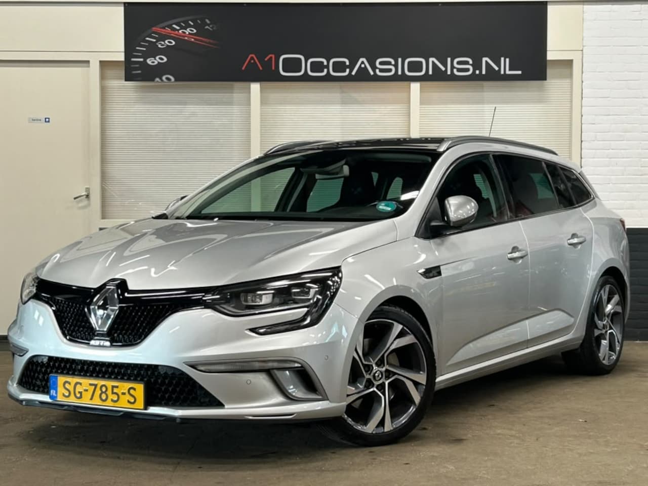 Renault Mégane Estate - 1.6 TCe GT + PANO + STOELVERWARMING + BOSE - AutoWereld.nl