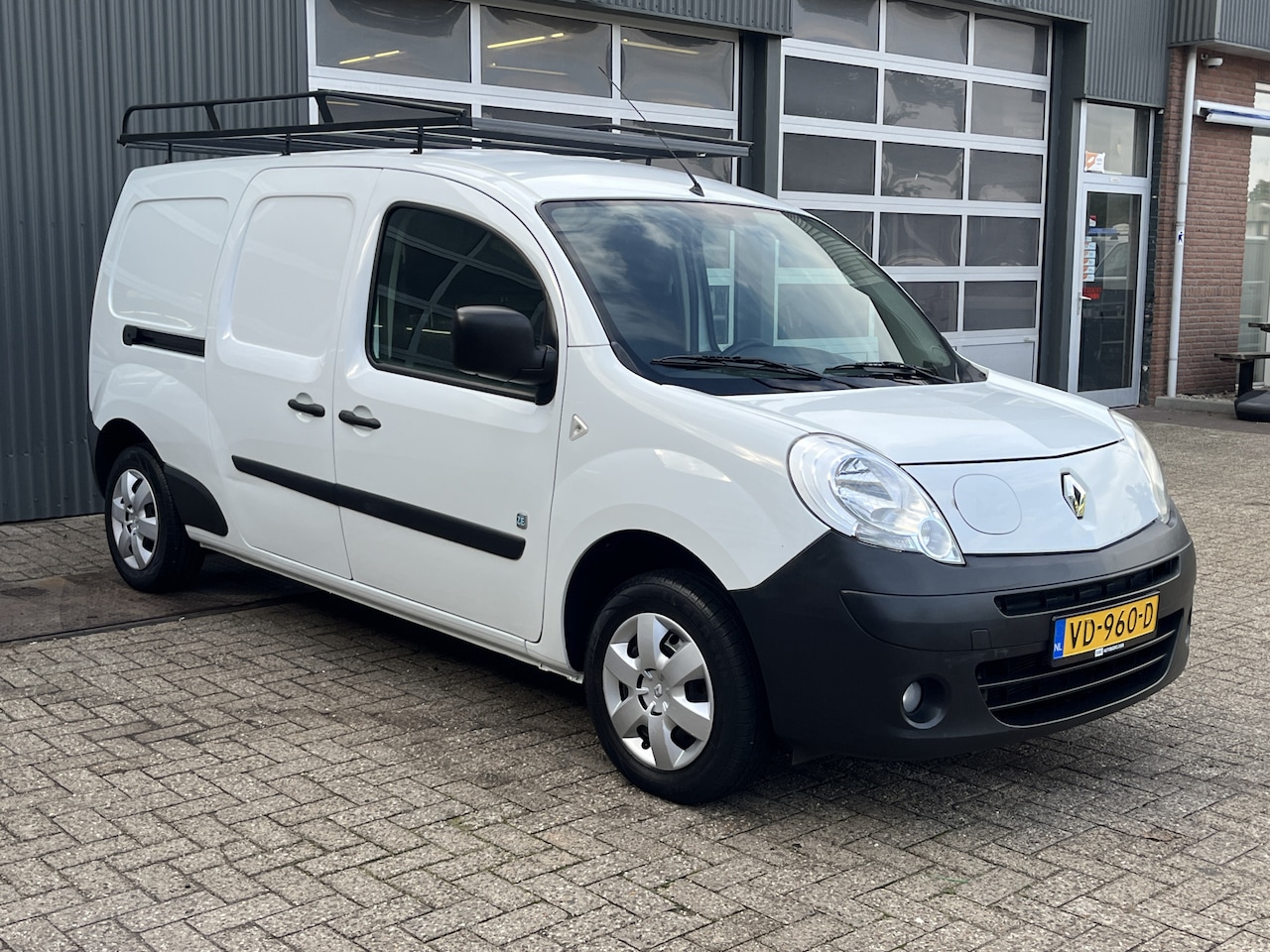 Renault Kangoo Express - Z.E. Maxi Koop accu SOH 81% Airco Imperiaal Trekhaak 2-Persoons BTW VRIJ!! - AutoWereld.nl