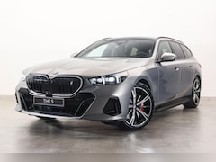 BMW i5 Touring - eDrive40 M Sport / Trekhaak / Panoramadak / Comfortstoelen / Comfort Access / Bowers & Wil