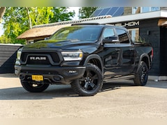 Dodge Ram 1500 - 5.7 V8 4x4 Crew Cab Rebel Panoramadak I Leder zwart rood I Camera I Nieuwe banden I LPG I