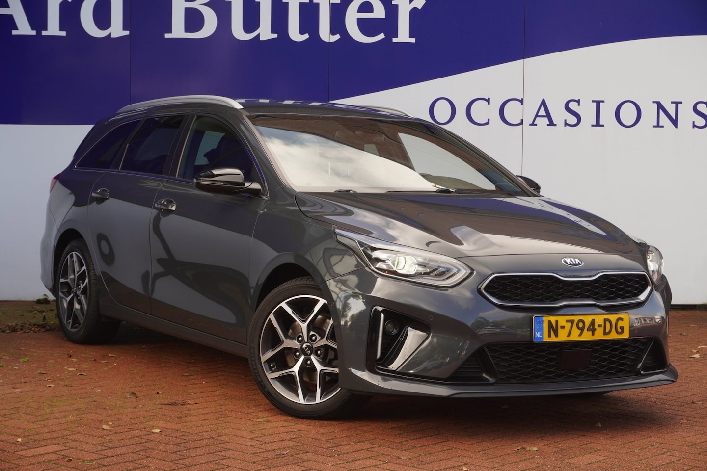 Kia Cee'd Sportswagon - Ceed 1.5 T-GDi MHEV GT-Line 160PK / Camera / LED / Stuur&Stoelverw. / 1EIG /Afn.Trekhaak / - AutoWereld.nl