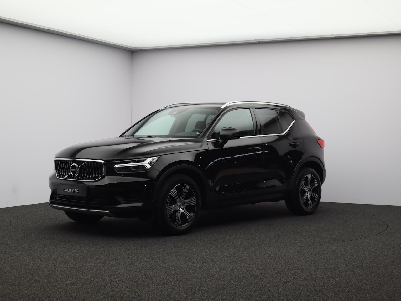 Volvo XC40 - 2.0 T4 190PK Inscription / Panorama Dak / Leder / Elektr. Verstelb. Stoelen / Trekhaak / E - AutoWereld.nl