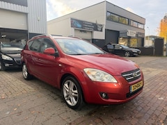 Kia Cee'd Sporty Wagon - 1.6 X-ecutive Automaat