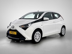Toyota Aygo - 1.0 VVT-i x-play | NL Dealeronderhouden | Apple Carplay / Android Auto | Camera | SL 79