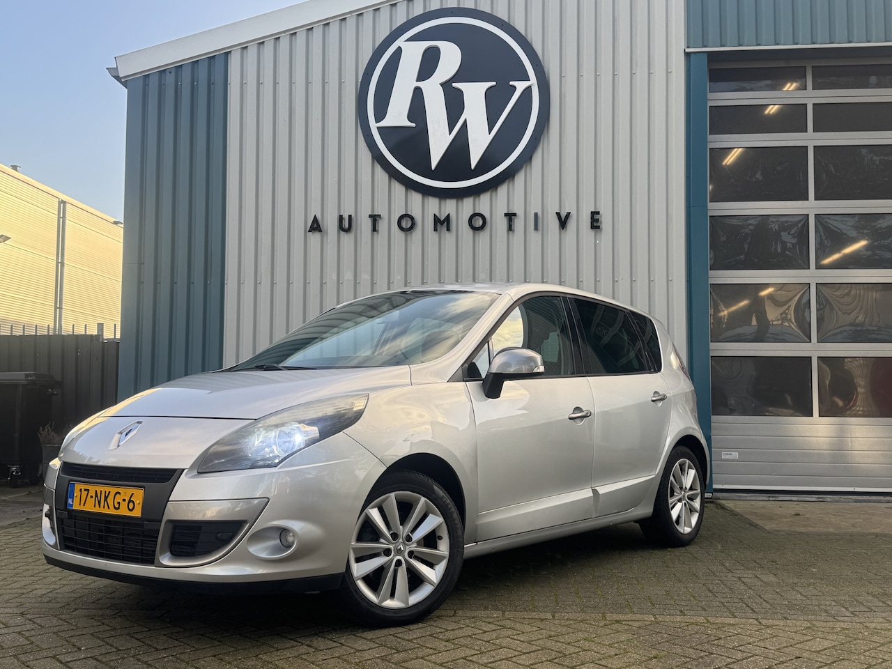 Renault Scénic - 1.4 TCE Navi / Trekhaak / Cruise / Camera / NL Auto / APK 08-10-2027!!! - AutoWereld.nl
